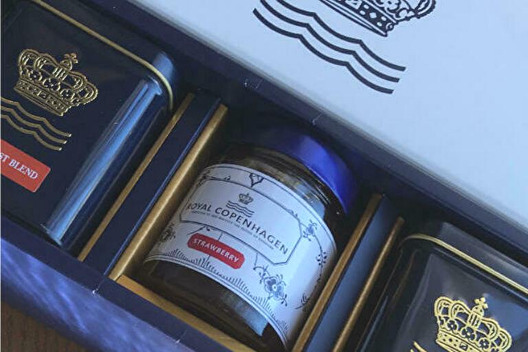 デンマークの老舗ブランド「ロイヤルコペンハーゲン」の魅力とギフトに